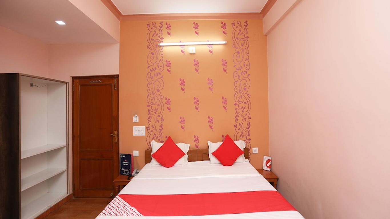 OYO 18287 Akshya Hotel
