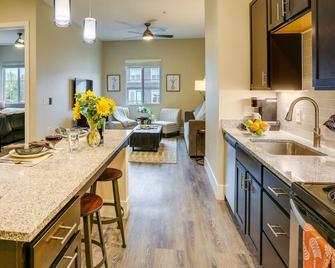 1 Mi to Dtwn Cozy Retreat in Golden, CO! - Golden - Kitchen