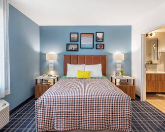 Uptown Suites Concord - קונקורד - חדר שינה