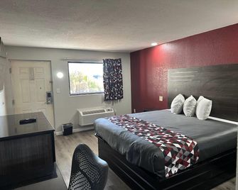 Rodeway Inn Jonesboro - Atlanta South - Jonesboro - Slaapkamer