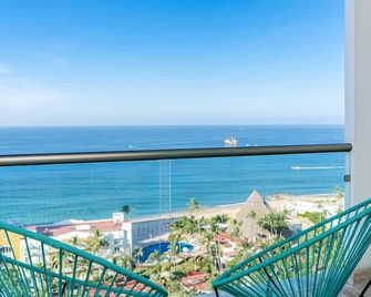 كريستال فالارتا - بسعر شامل جميع الخدمات - بورتو فولارتا - شرفة