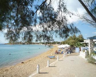 Hotel Fisilanis - Parikia - Beach