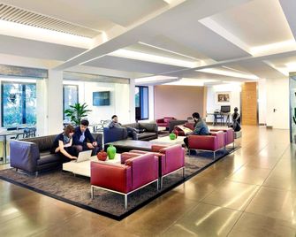 Mercure Villa Romanazzi Carducci Bari - בארי - לובי