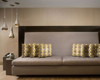 Holiday Inn Express Boston North-Woburn - Woburn - Sala de estar