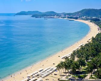 Novotel Nha Trang - Nha Trang - Beach