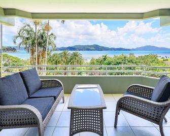 Whitsunday E1306 - Hamilton Island - Balcony