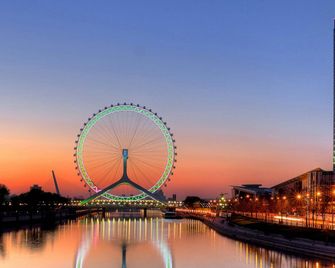 Holiday Inn Tianjin Riverside By IHG - Tianjin - Building