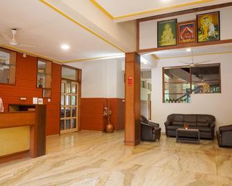 Hotel Durvankur, Ganpatipule - Ratnagiri - Лоббі