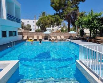 Nereus Hotel - Paphos - Pool