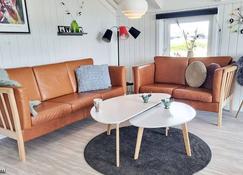 Holiday House In Bjerregard On Holmsland Klit, Family Friendly, Wifi And Oven - Hvide Sande - Wohnzimmer