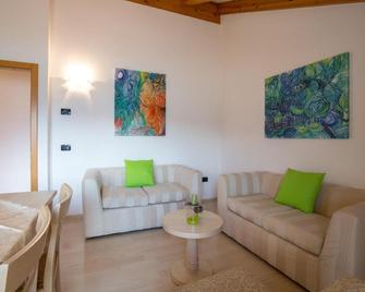 Hotel Da Remo - Tenna - Living room