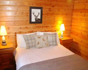 Cosy Rowan (2) woodland lodge by Killin, Loch Tay - Killin - Bedroom