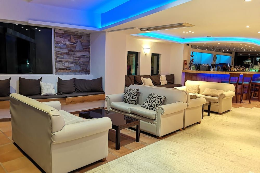 Elmi Suites Hotel - הרסוניסוס - טרקלין