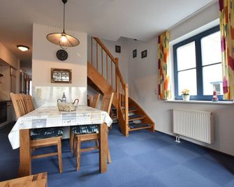 Stilvolle Wohnung im Ostseebad - Boltenhagen - Essbereich