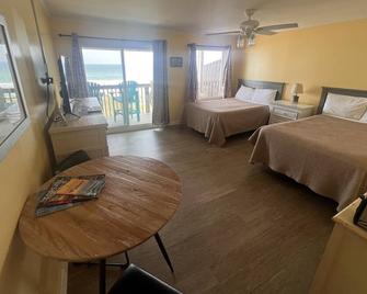 Room#308 Standard 2 Double Beds Pets Yes - Topsail Beach - Habitación