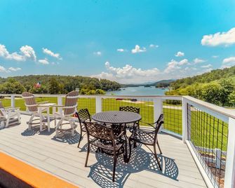 Deerfield Inn - Hayesville - Balcón