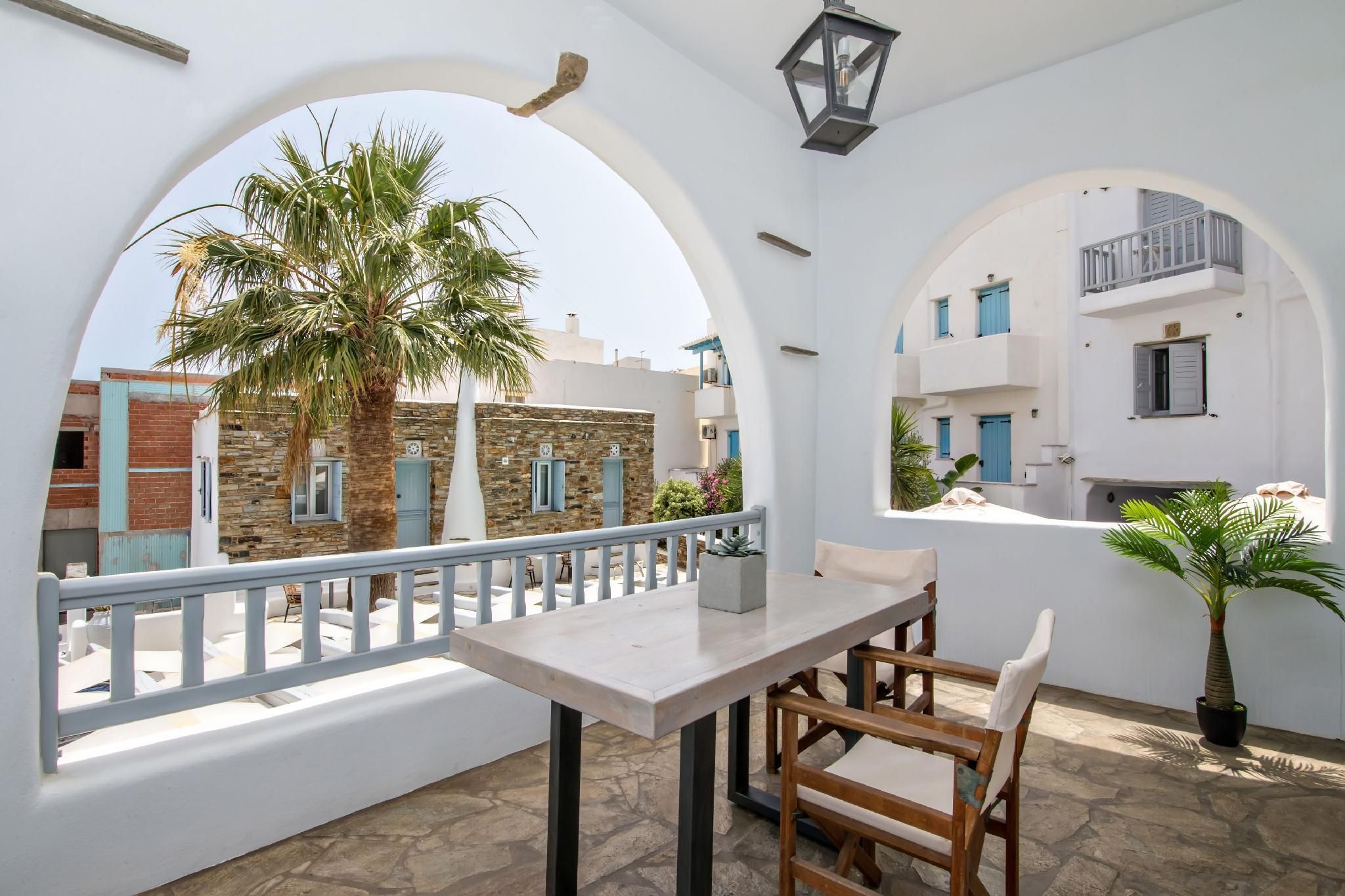 أونار هوتل آند سويتس