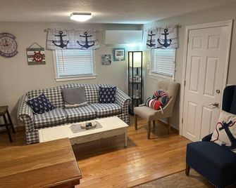 More Than A Beach Apartment - Marshfield - Sala de estar