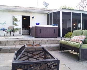 Complete Remodel!! - Nashua - Patio