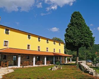 Villa Calussovo - Labin - Edificio