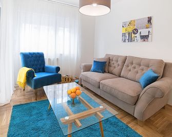 Novel Inn - Belgrade - Living room