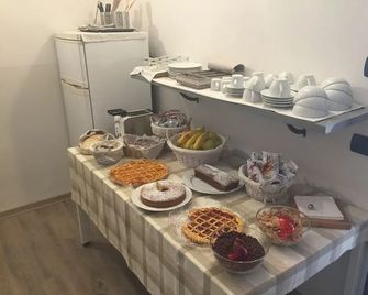 Romana Bed & Breakfast - Ciampino - Buffet