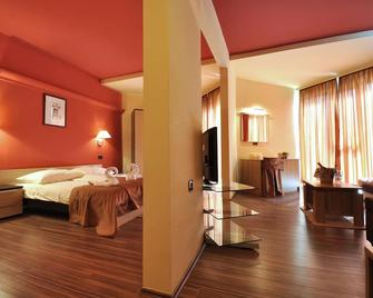 Hotel Fontana - Buzet - Bedroom