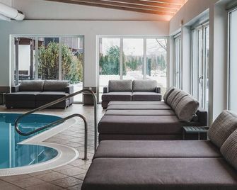 Residence Montani - Laces - Piscina