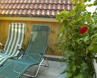 Comfortable vacation home with wlan connection, garden, pets welcome - Varel - Patio