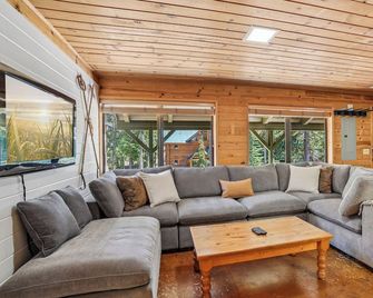 Govy 4brski-Inouthot Tub2 Living Rooms - Government Camp - Sala de estar