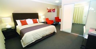 Sundowner Motel Hotel - Whyalla Norrie - Bedroom
