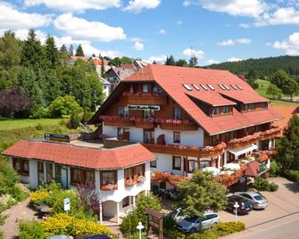 Schreyers Hotel Restaurant Mutzel - Schluchsee - Building