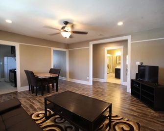 3Br Disneyland Home Sleeps 6-8 - Anaheim - Salon