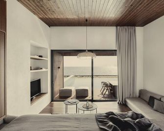 Grande Pool Suite Sea Front by Meraviglia Slow Living, Meraviglia Slow Livi - Préveza - Living room
