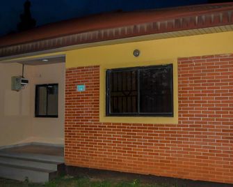 Full Bungalow Apartment at a Peaceful Location - Abeokuta - Clădire