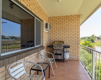 Como Apartments Gladstone - Gladstone - Balcony