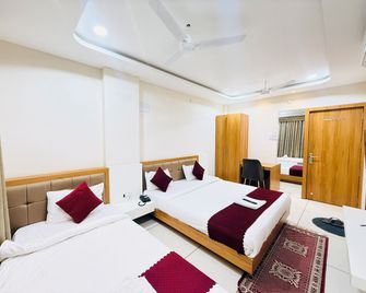 Hotel Tirupati Inn - Ujjain - Camera da letto