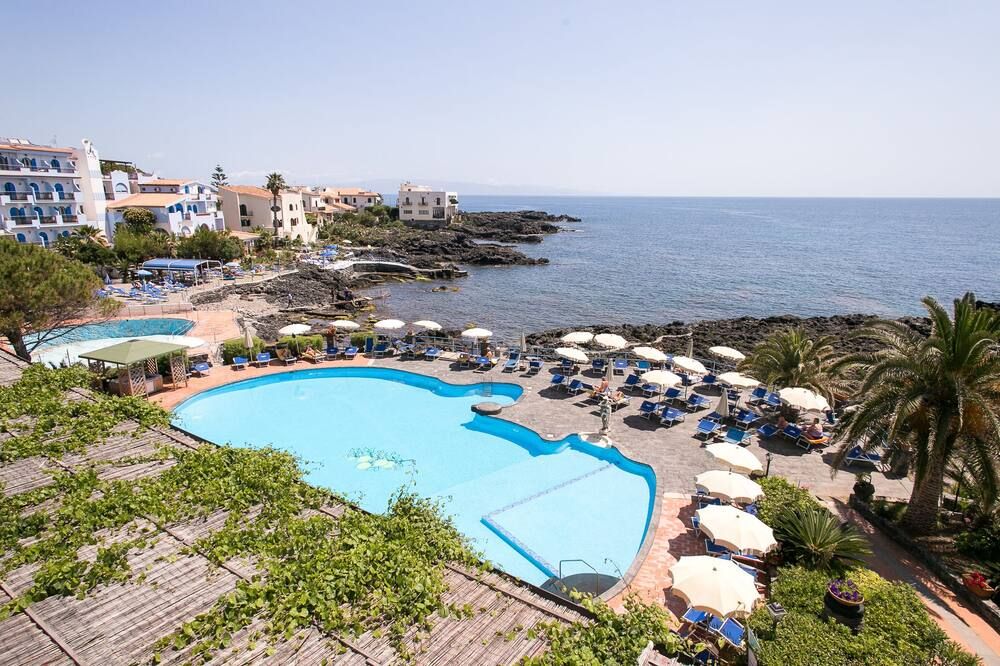 Arathena Rocks Hotel - ג'יארדיני נאקסוס