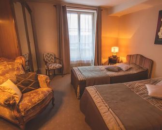 Hotel De La Banniere De France - Laon - Schlafzimmer