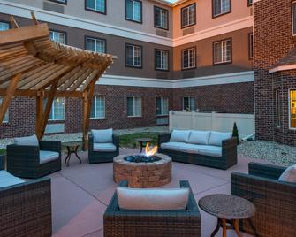 Staybridge Suites Sioux Falls At Empire Mall - Sioux Falls - Patio