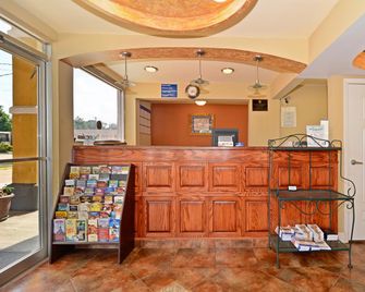Americas Best Value Inn Alexandria - Alexandria - Recepción