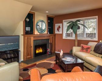 3743 Pelican Peaks - Pacific Grove - Huiskamer