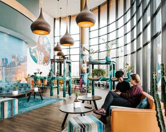 The Hague Teleport Hotel - La Haya