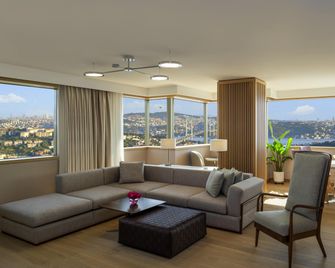 Mövenpick Hotel Istanbul Bosphorus - איסטנבול - סלון