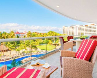 Apartment Alcatraz, 4BR Oasis with Breathtaking Vi - Nuevo Vallarta - Balcón