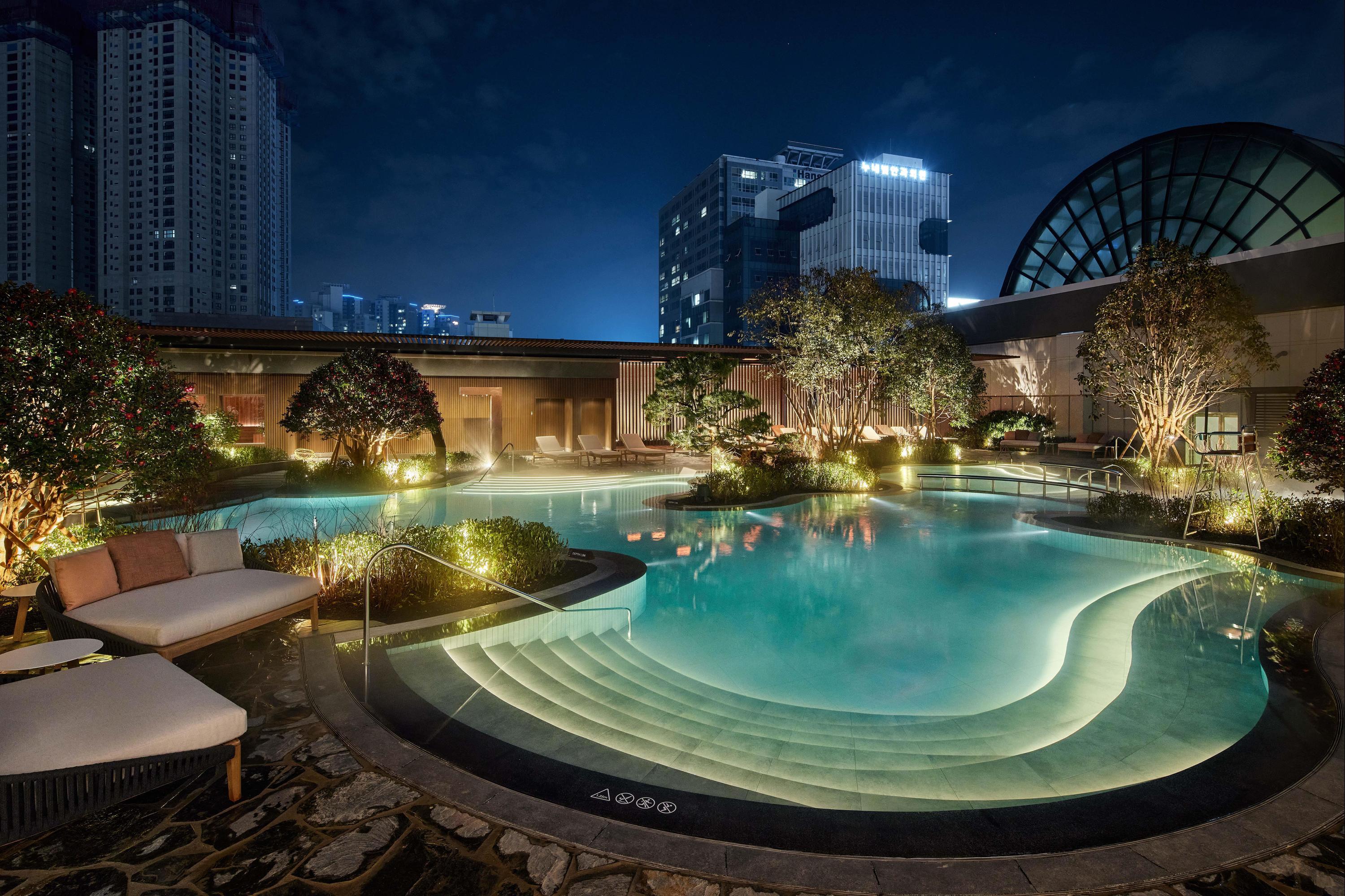 Lotte Hotel Busan from ₪183. Busan Hotel Deals & Reviews - KAYAK