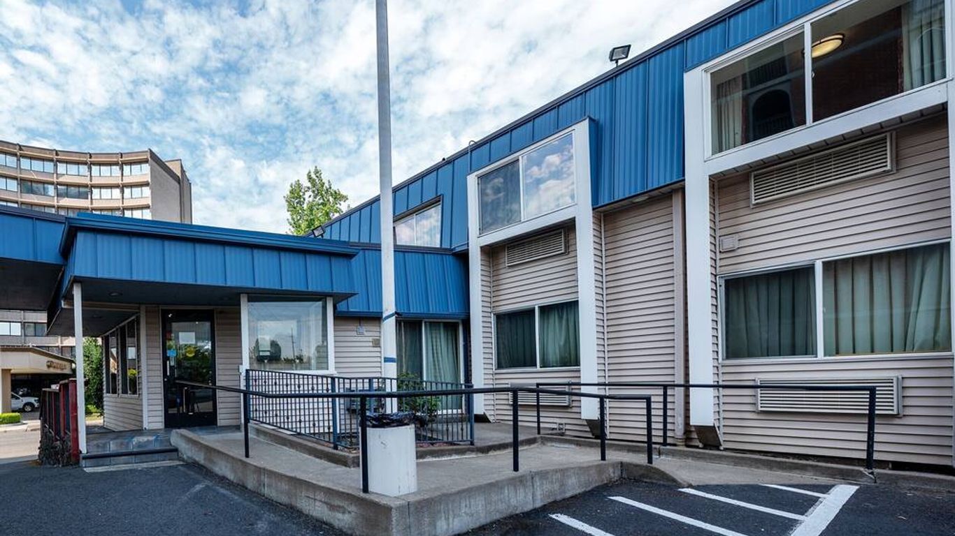 District Hotel By OYO Portland Convention Center