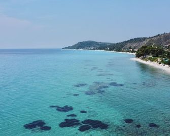 La Casa Al Mare Apart Hotel - Moles Kalives - Beach
