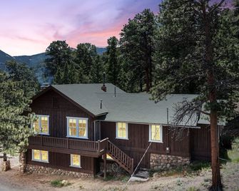 Historic Griggs Cottage Built 1914, Sleeps 10, Ymca Pool & Stables, 3 Mi To Rmnp - Estes Park - Building