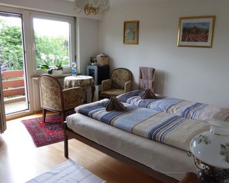 مكان بابلفيغ - 2 للمبيت والإفطار - موتينز - غرفة معيشة